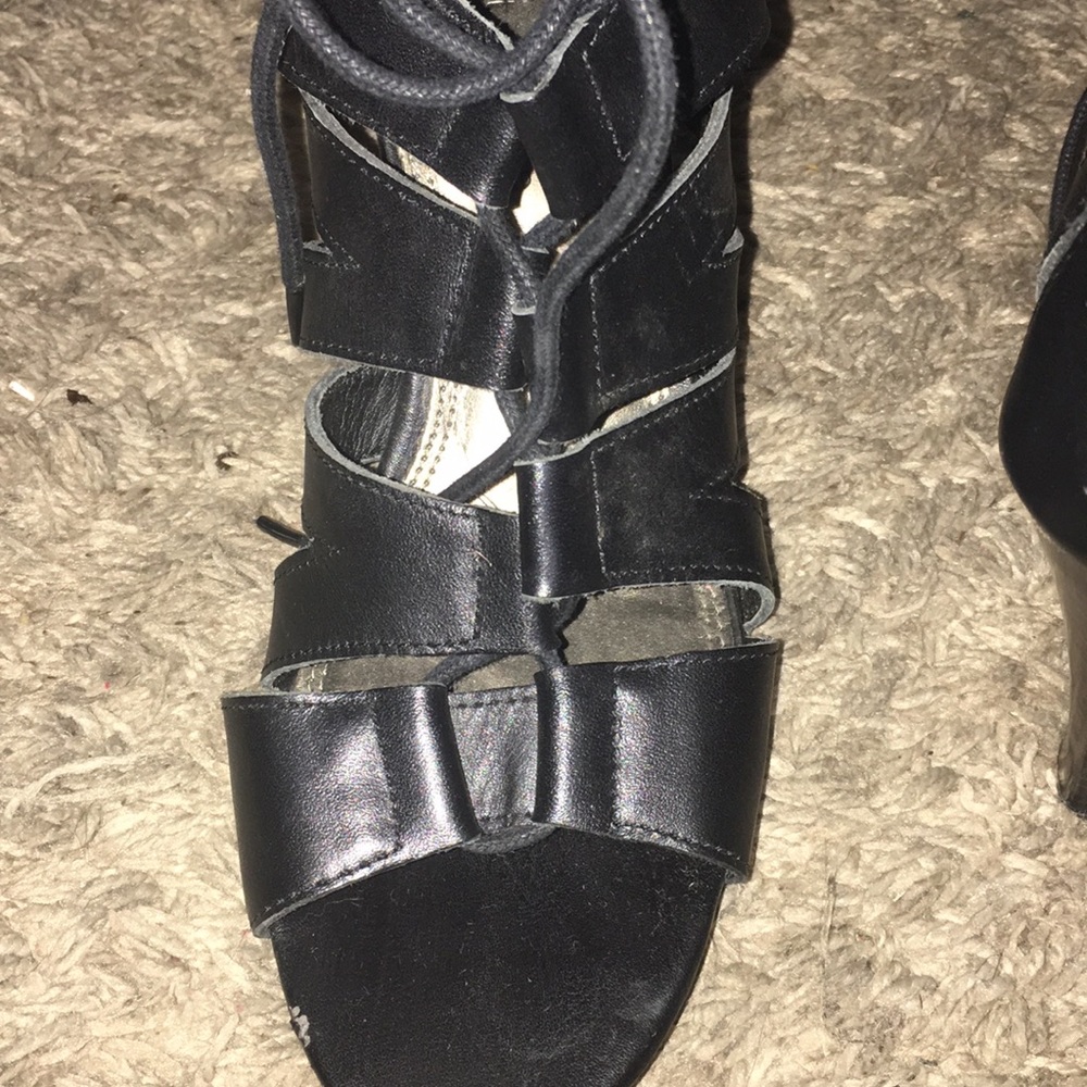 Shoes - Picture 5 of 11
